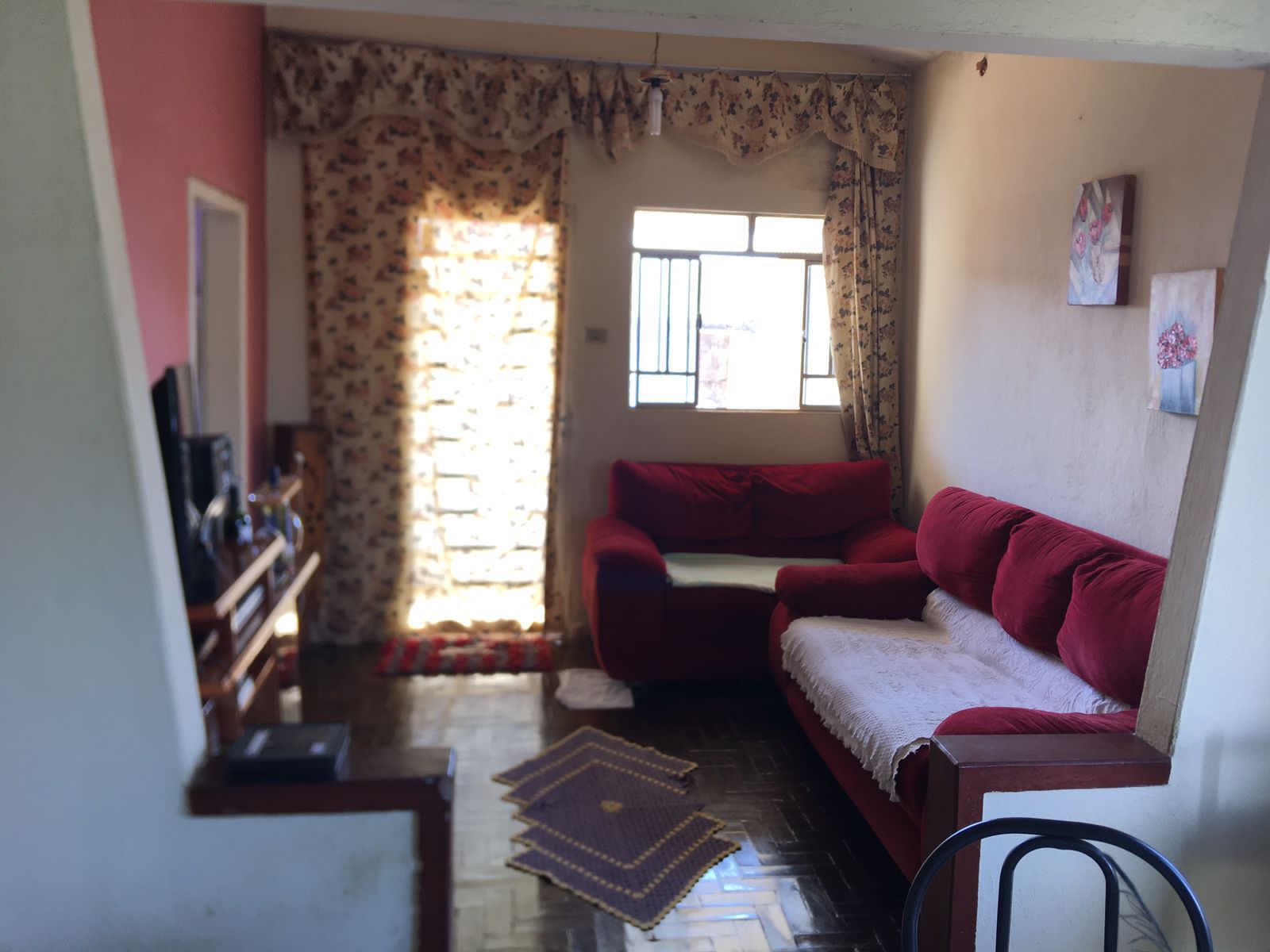 VENDO CASA ANTIGA NO BAIRRO NOSSA SENHORA DO CARMO 